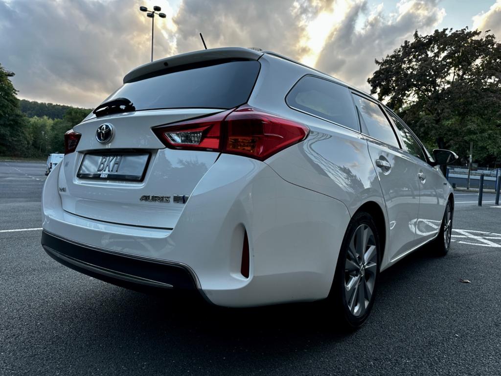 Toyota Auris Touring Sports