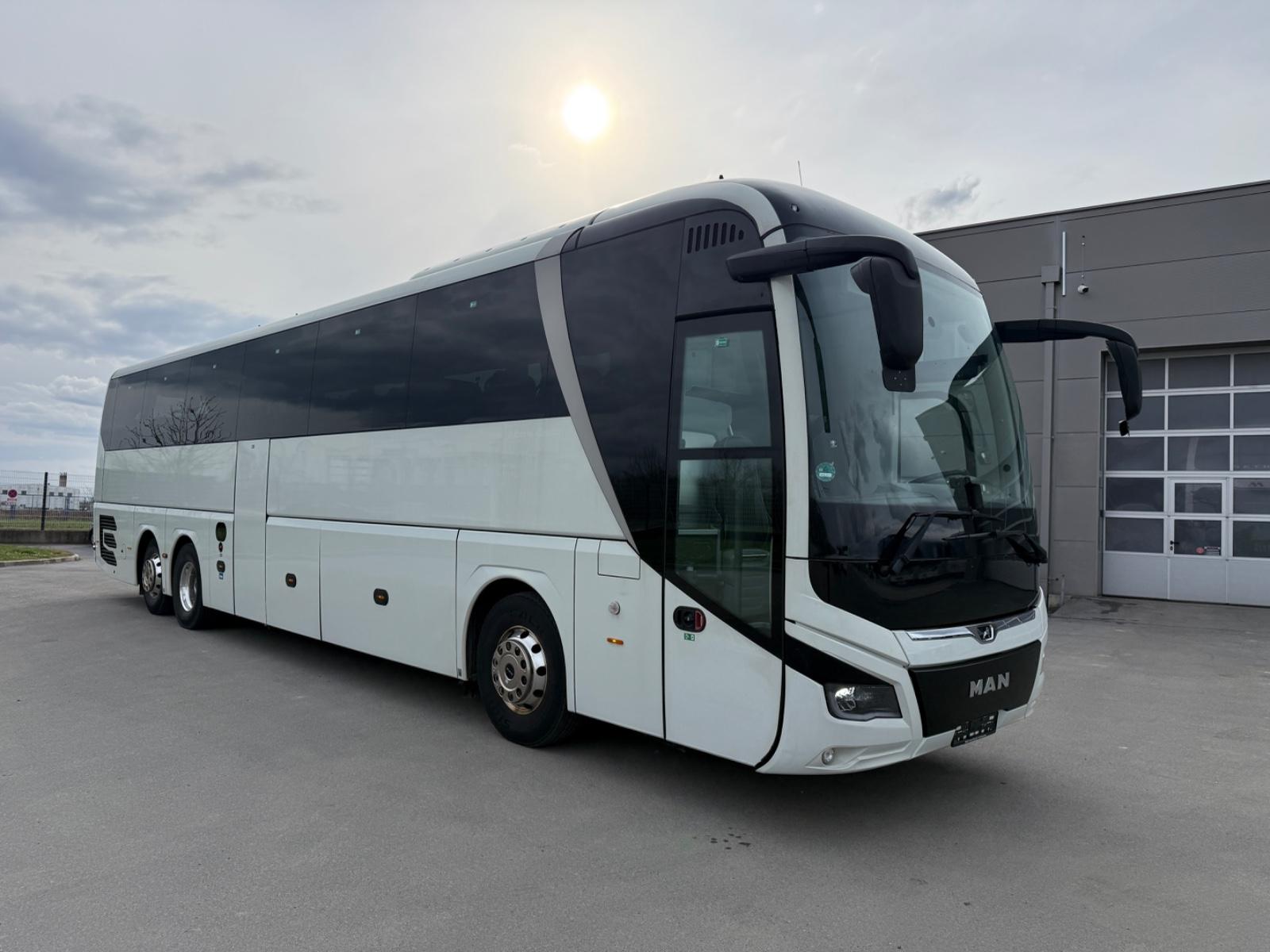 MAN Lions Coach L R08