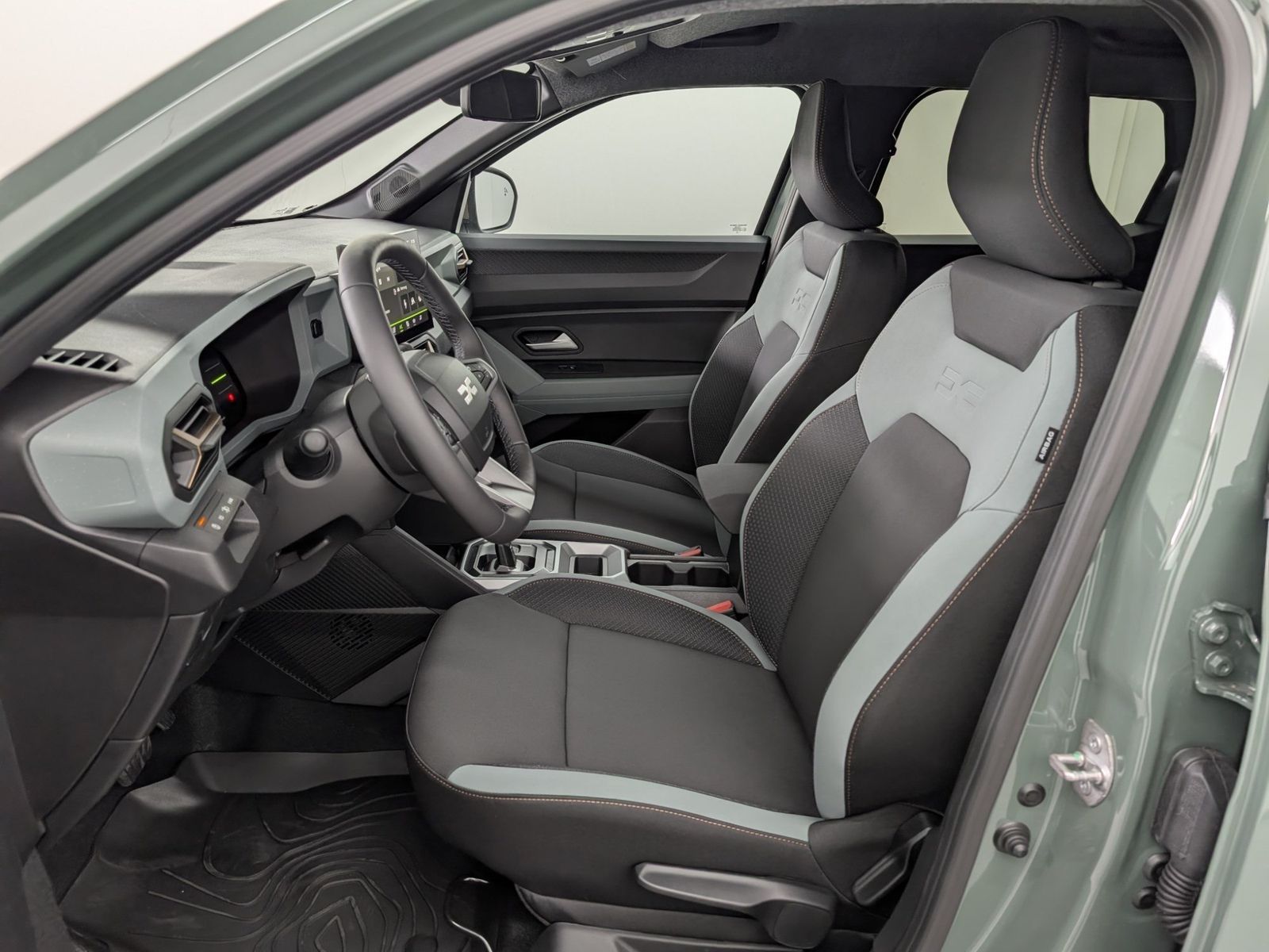 DACIA Duster Extreme Hybrid 155 Winter-Plus – Bild 8