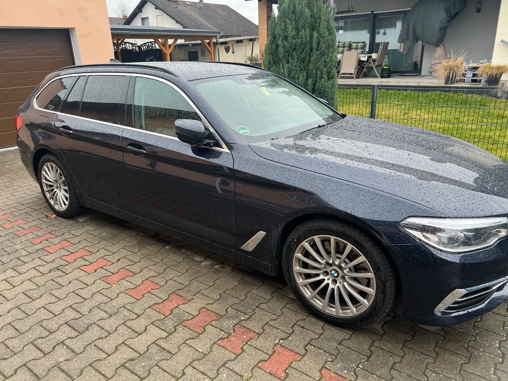 Image of BMW 530