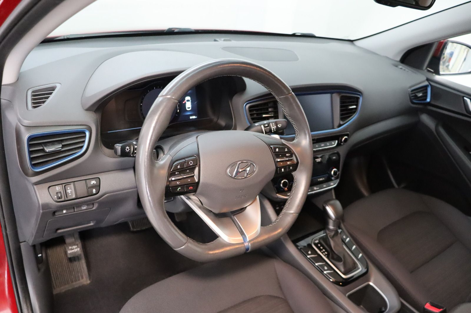 Fahrzeugabbildung Hyundai IONIQ 1.6i GDi HEV Hybrid Style