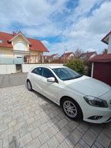 Mercedes-Benz A 180 BlueEFFICIENCY Style Edition Style Edition - Mercedes-Benz A-Class: Style Edition