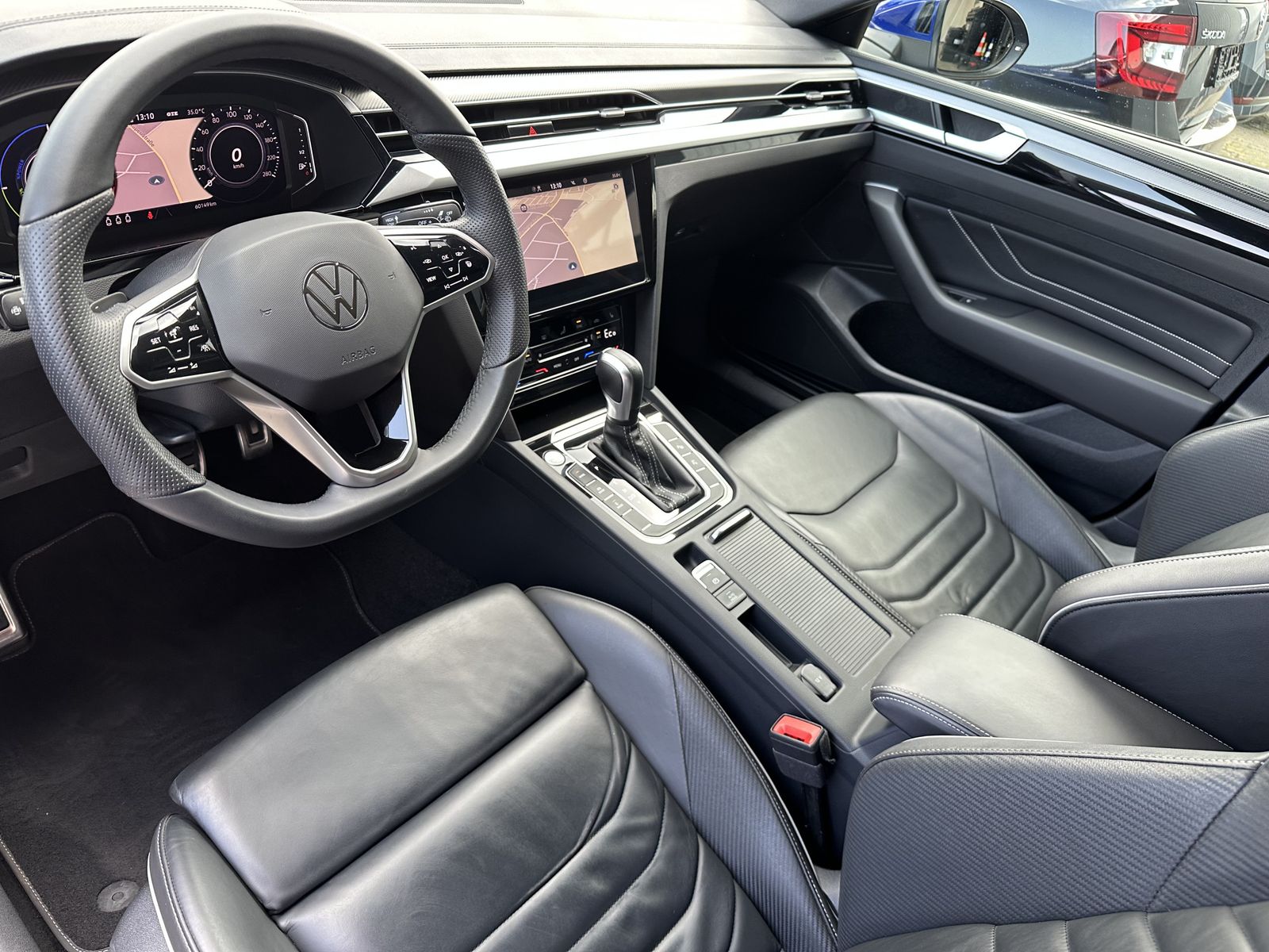 Fahrzeugabbildung Volkswagen Arteon 1.4 TSI eHybrid R-Line NAV+LED+AHK+360°