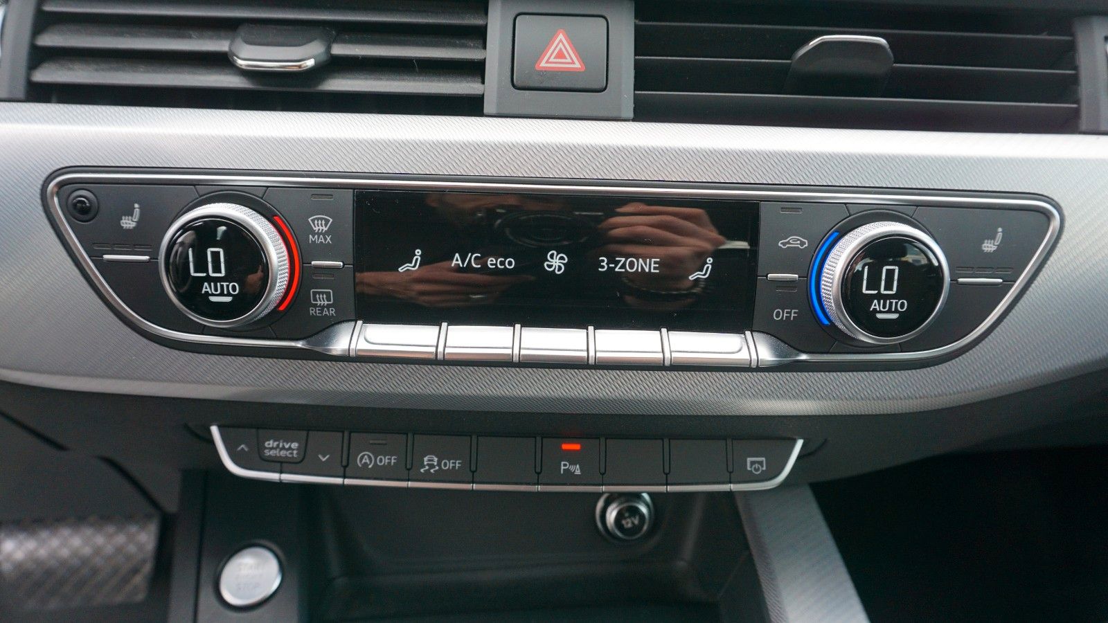Fahrzeugabbildung Audi A5 Sportback 40 TFSI Sport, Navi, AHK,Kamera,+WR