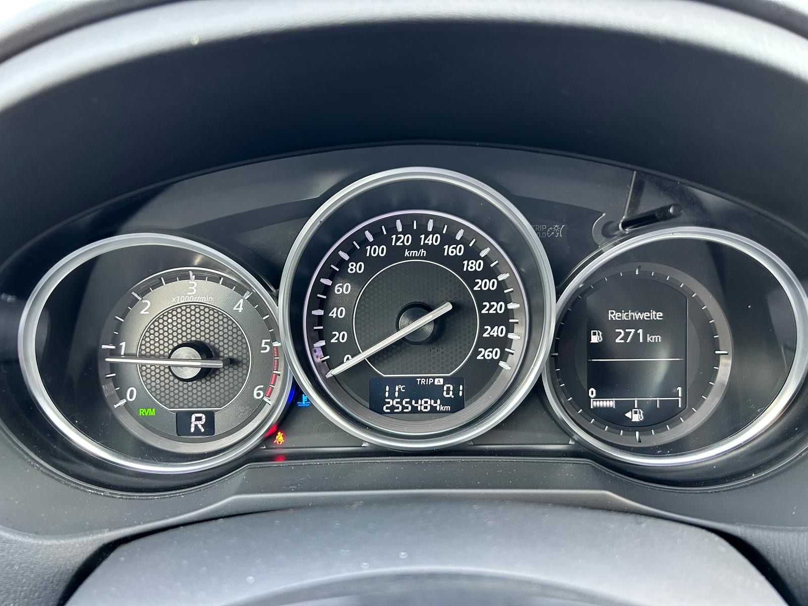 Fahrzeugabbildung Mazda 6 Kombi Center-Line°Automatik°AHK°Navi°