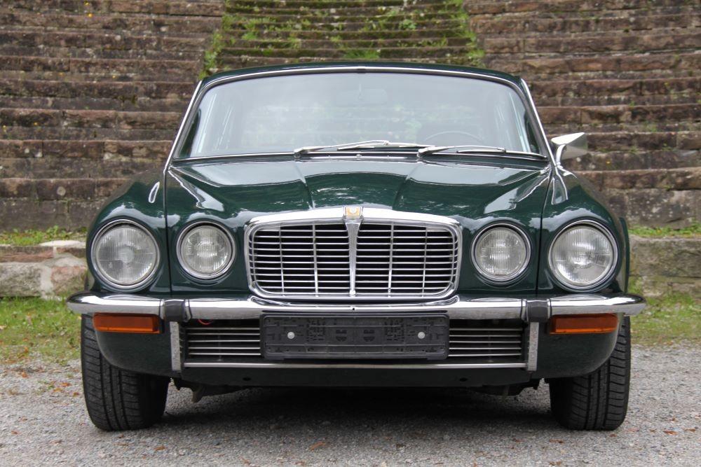 Jaguar XJ6
