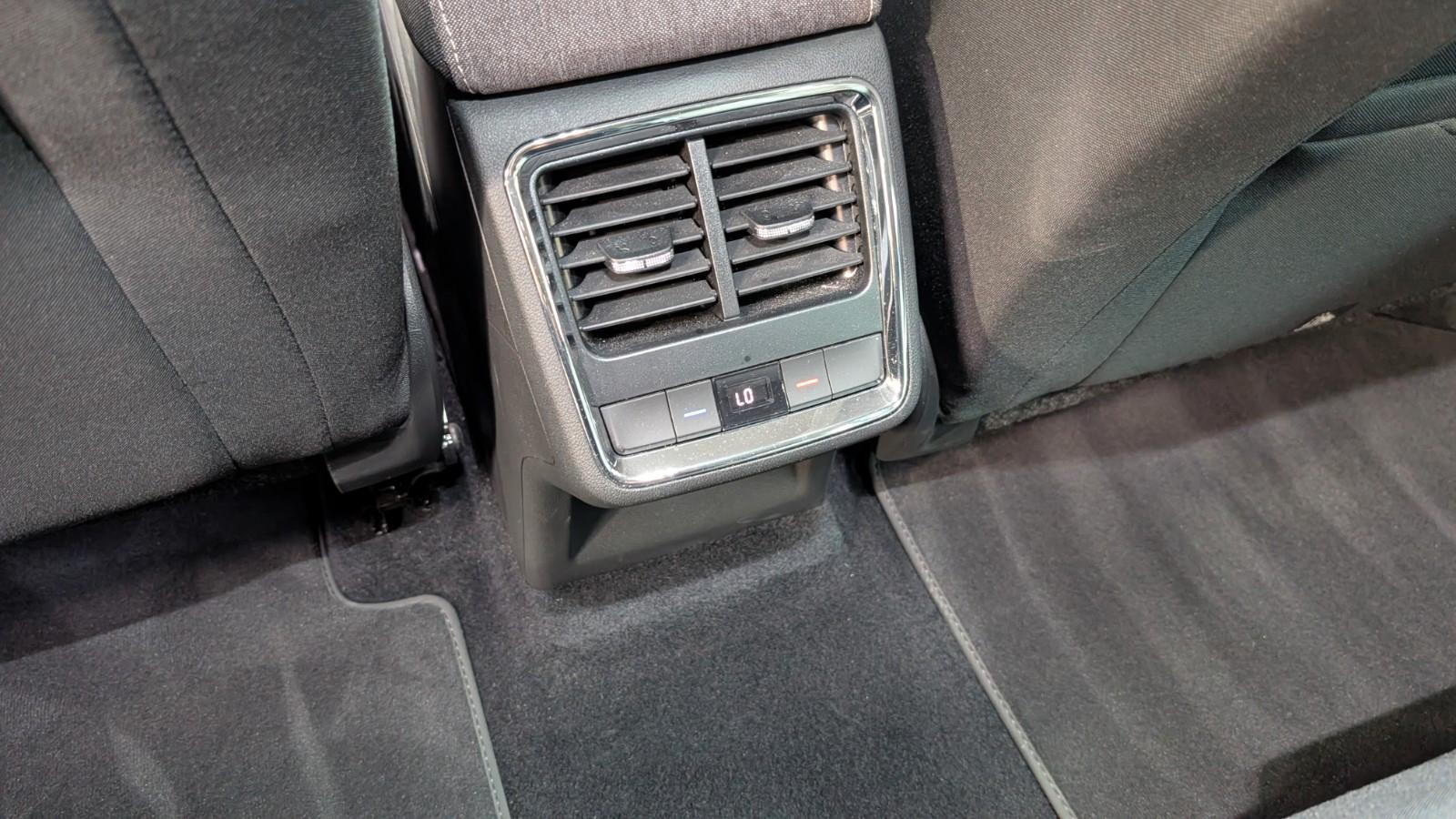 Skoda Enyaq 80 Lodge ACC*LANE*SIDE*KAM*W-PUMPE*19"