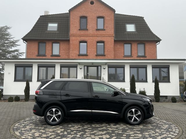 Peugeot 5008 Allure Pack LED ACC SHZ BLIS KAM 7Sit eHECK