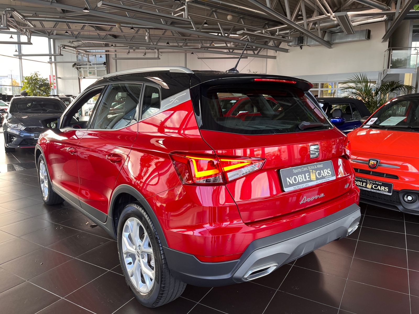 Fahrzeugabbildung SEAT ARONA 1.5 TSI DSG FR KLIMA LED NAV SHZ 17"