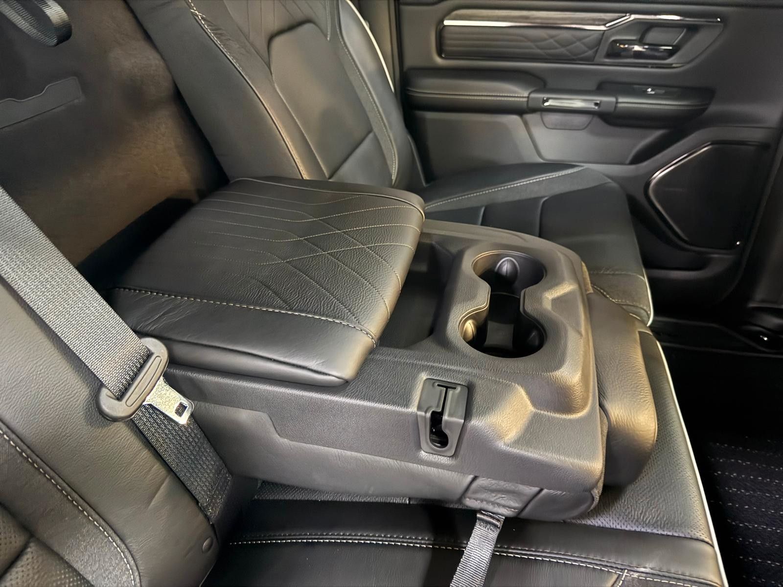 Fahrzeugabbildung Dodge RAM LIMITED HEMI V8-RAMBOX-TAILGATE-SOFORT!!!