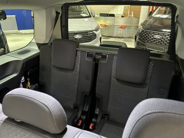 Ford Grand Tourneo Connect PHEV Titanium