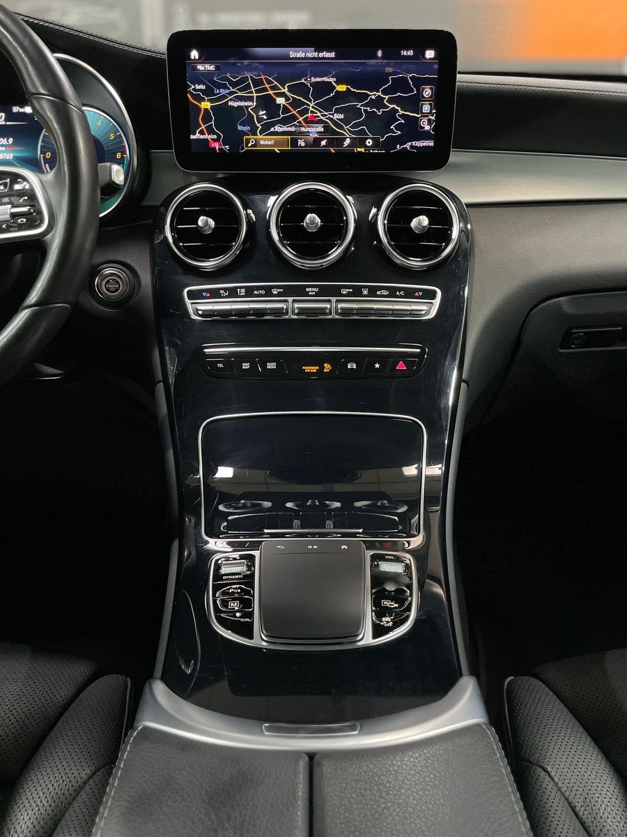 Fahrzeugabbildung Mercedes-Benz GLC 300 de 4M AMG#Pano#Wide#HeadUp#360#Memory