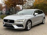 Volvo V60 Momentum Aut. AWD LED NAVI AHK TEILLEDER - Volvo Gebrauchtwagen in Landshut