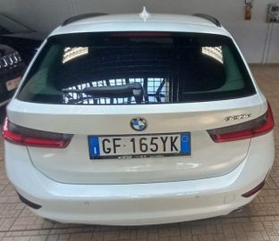 BMW 320 - 3