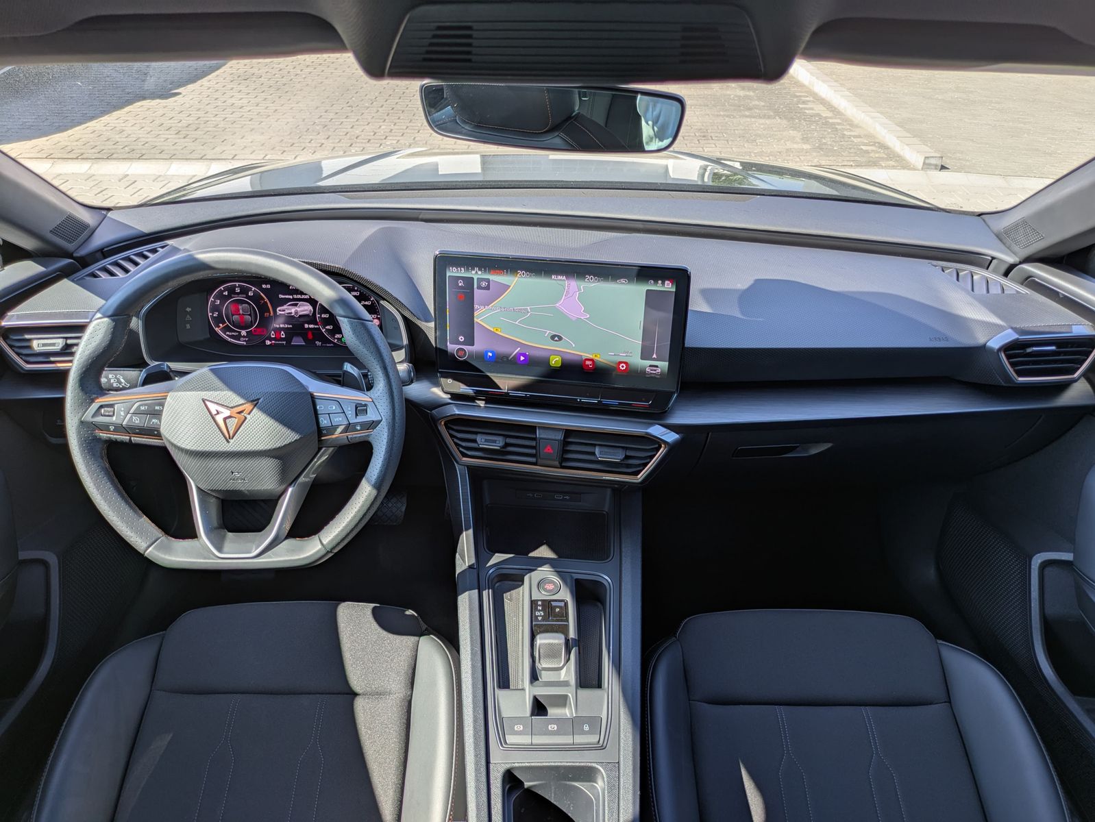Fahrzeugabbildung CUPRA Leon 1.5 eTSI DSG MATRIX-LED*ACC*APP*KAMERA*18"