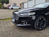 Ford Mondeo 2,0 EcoBoost ,Titanium , Pano, AHK,LED,SH - Ford Mondeo: Schwarz