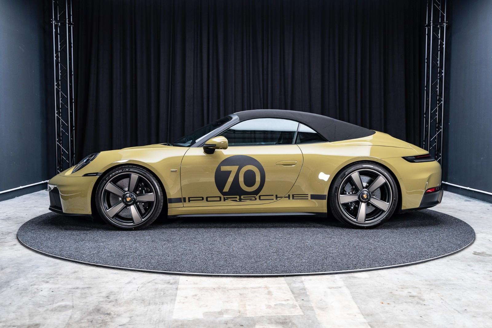 Porsche 992.2 GTS Cabrio Spirit 70 + PCCB + Burmester