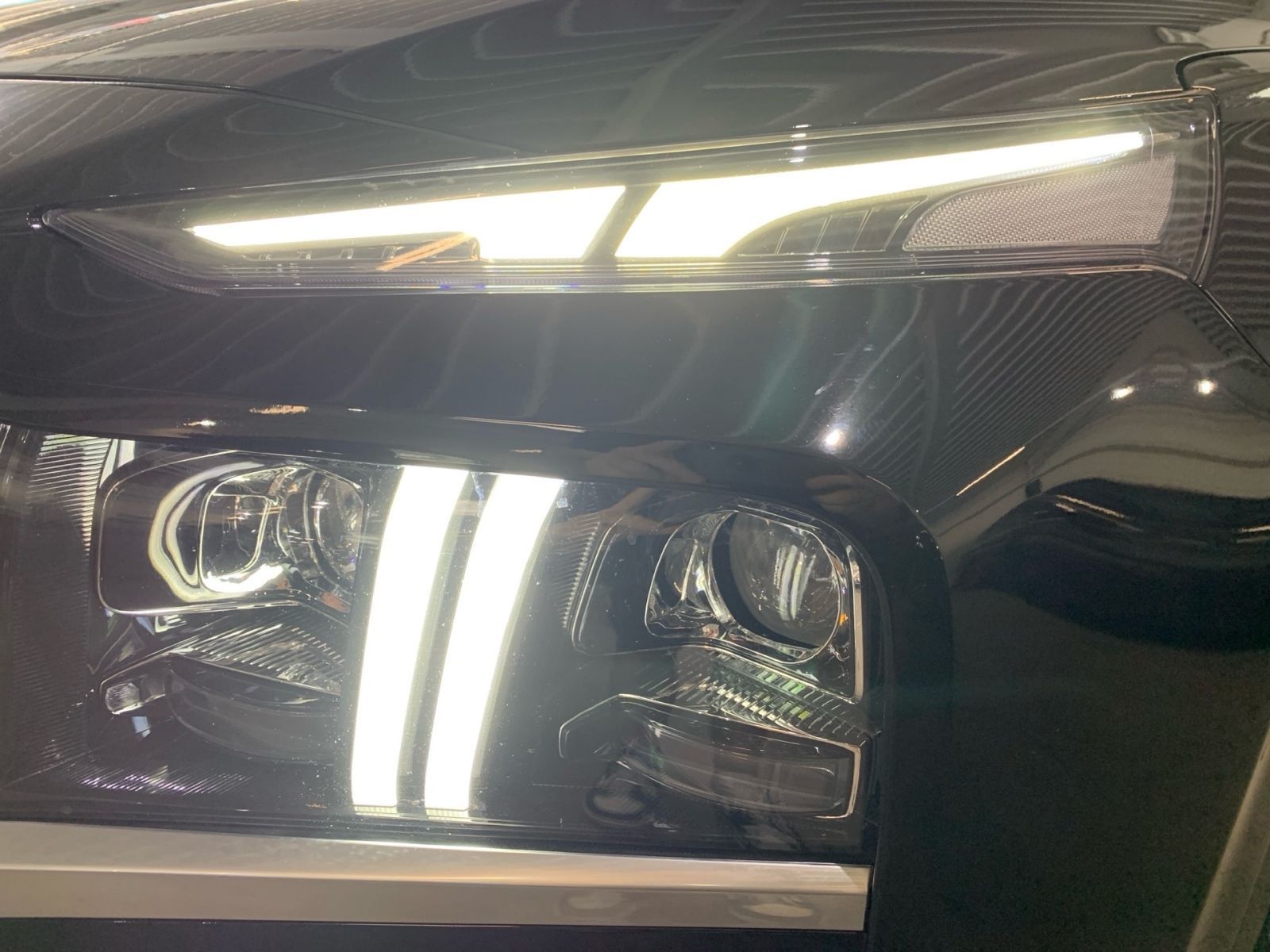 Fahrzeugabbildung Hyundai SANTA FE 1.6 T-GDI Prime Plug-In Hybrid 4WD AHK