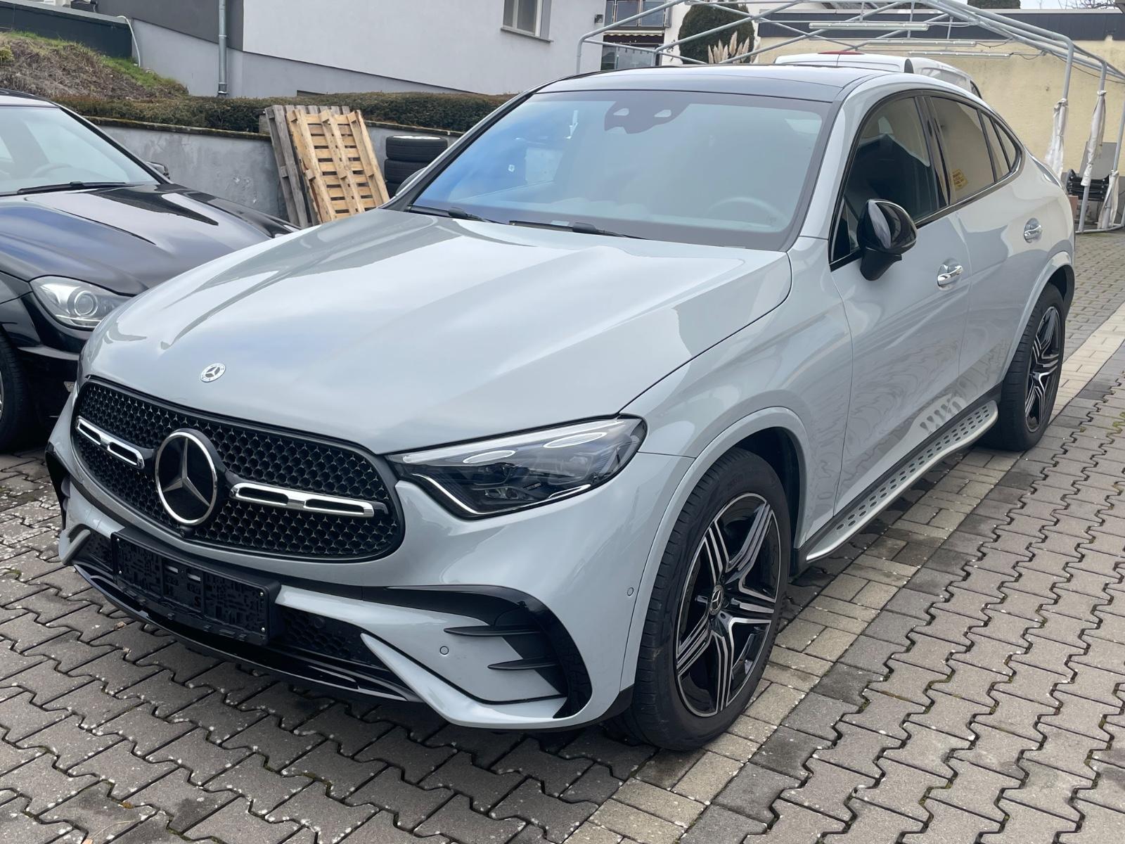 Mercedes-Benz GLC 300 d 4M AMG-PANO-DIST-HUD-AHK-360K-BUR-20"
