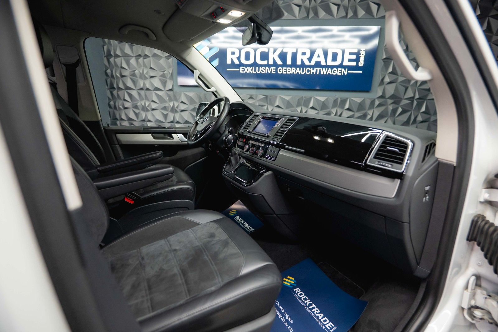 Fahrzeugabbildung Volkswagen T6 Multivan Generation Six *LED*Memory*ACC*