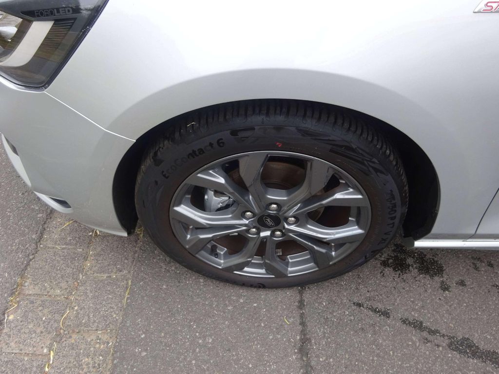 Ford Focus — fotografia 3