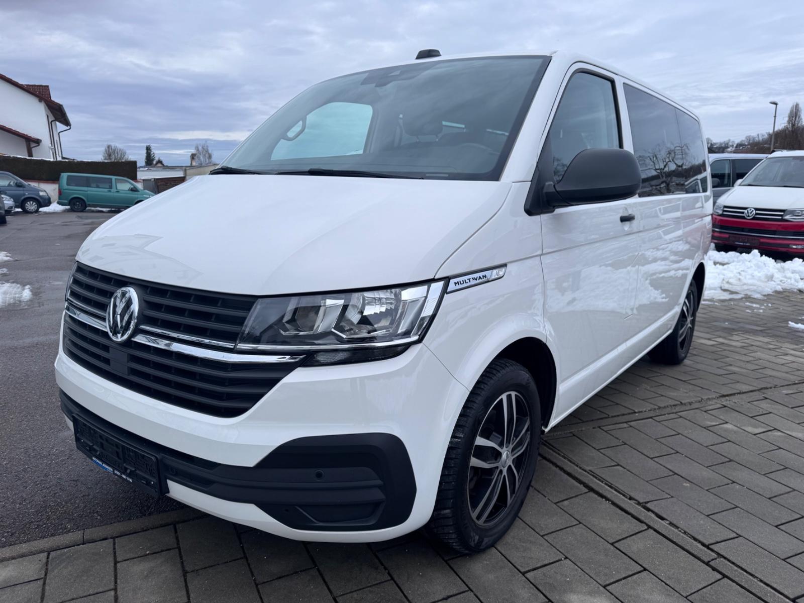 Volkswagen T6.1 Multivan/7-Sitzer/ACC/Climatronic/AHK/Navi