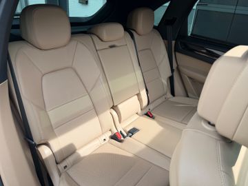 Porsche Cayenne - 10