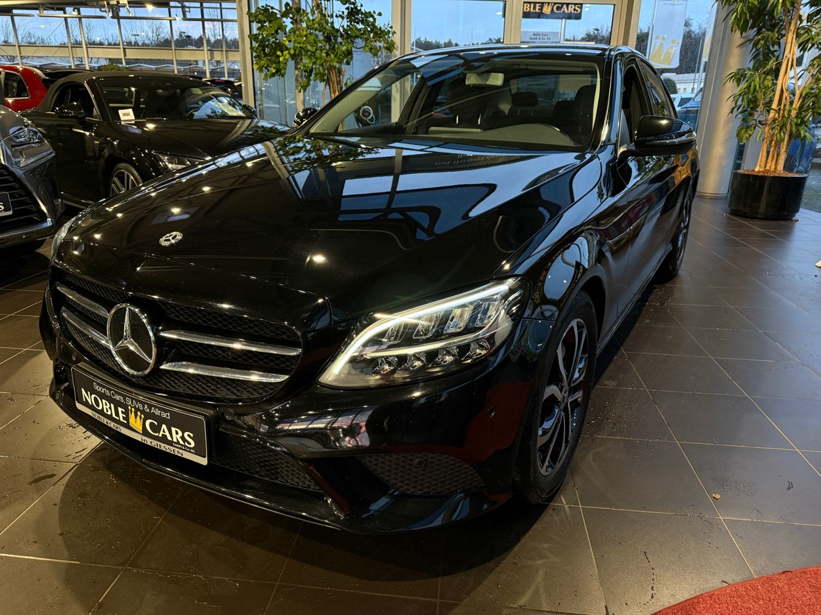 Fahrzeugabbildung Mercedes-Benz C 220d Avantgarde LED NAVI ALU
