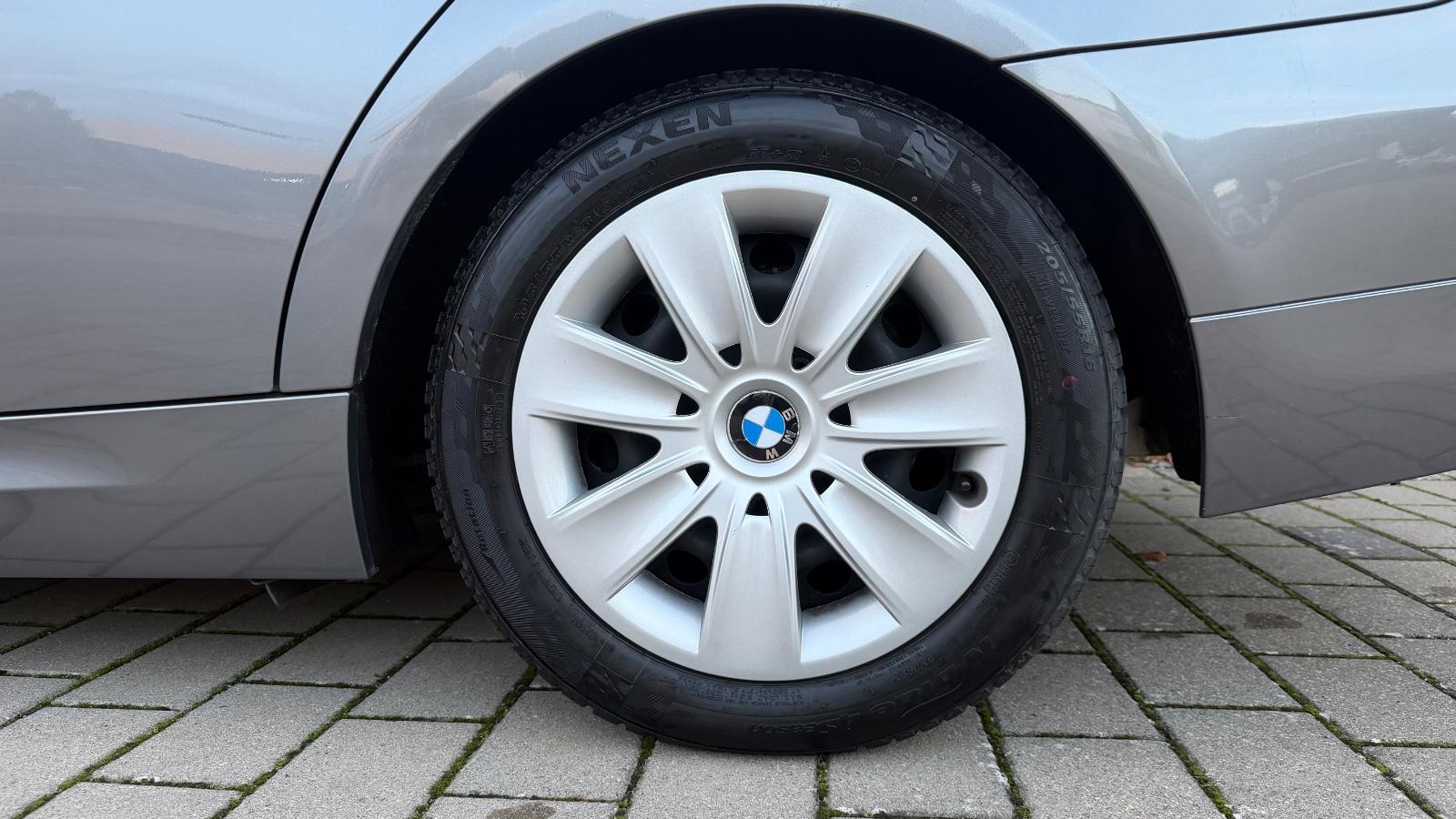 BMW 318i AUTOMATIK TÜV,93.000KM,NAVI,PANO,KLIMA,PDC