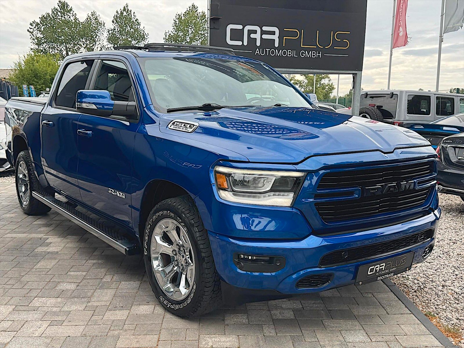 Fahrzeugabbildung Dodge RAM 5.7 V8 HEMI CrewCab 4x4 *Pano*LED* 19% MwSt.