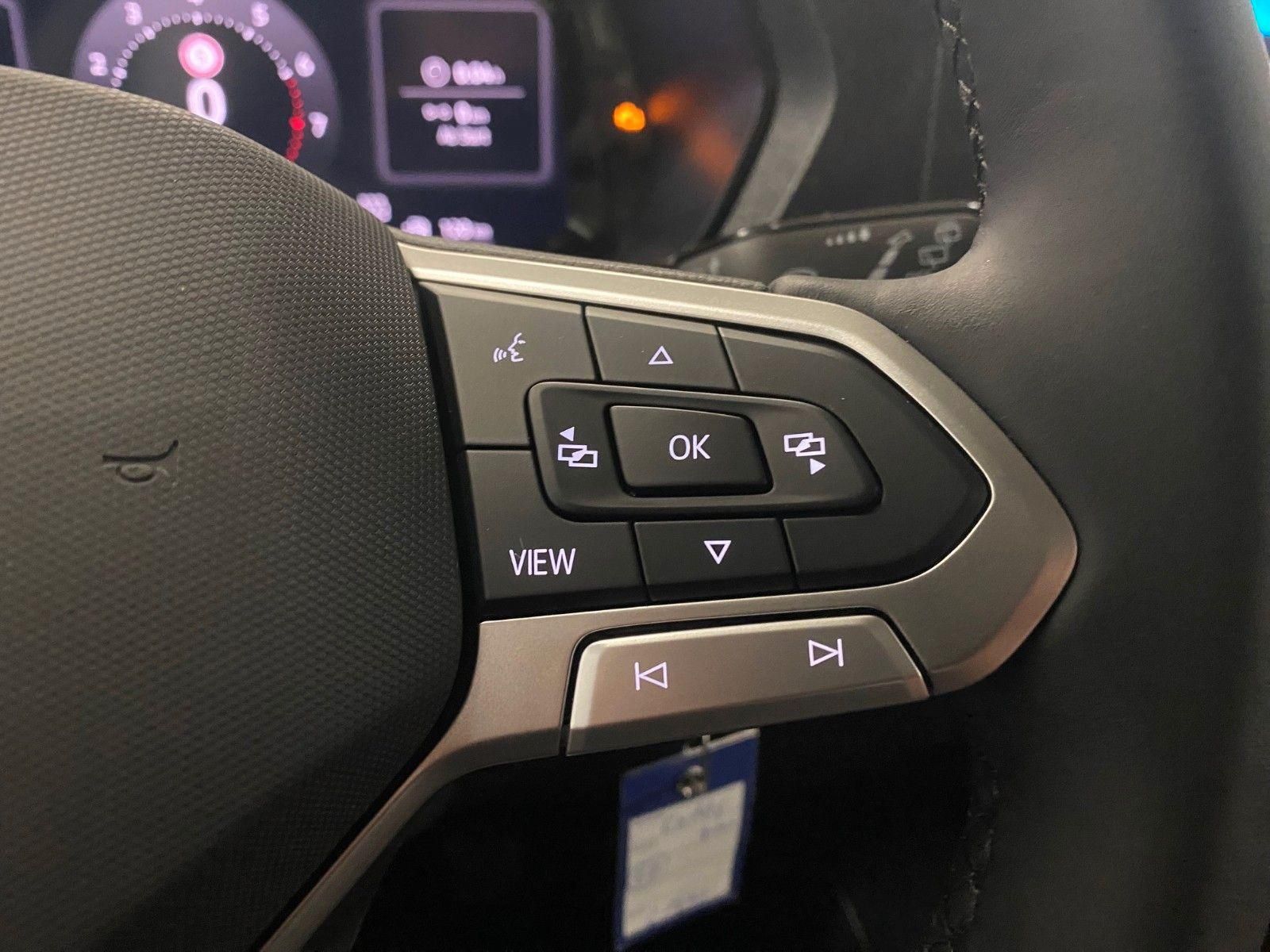 Fahrzeugabbildung Volkswagen Caddy 1.5 TSI Caddy+ACC+AHK+2x Schiebetür+1xHeck