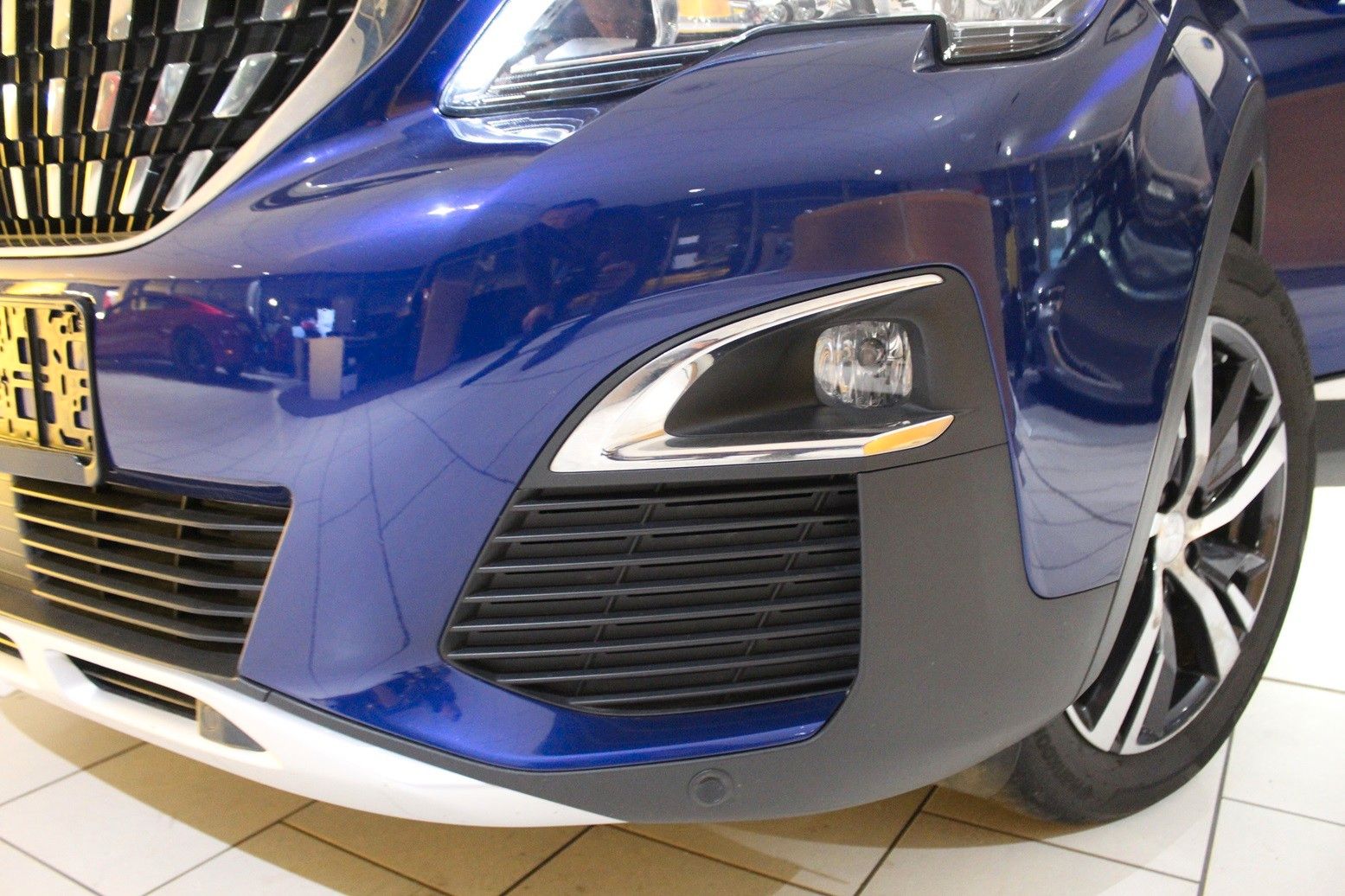 Fahrzeugabbildung Peugeot 3008 Allure 1.5D NAVI/LED/SHZ/PDC/T-LEDER/TEMPO