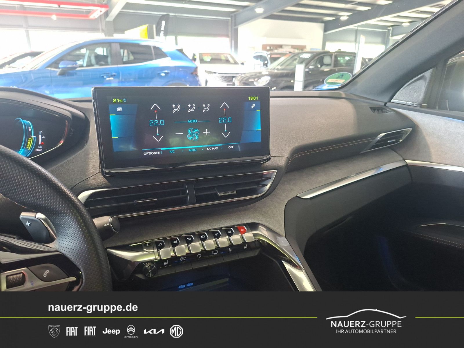 Fahrzeugabbildung Peugeot 3008 Hybrid4 300 GT