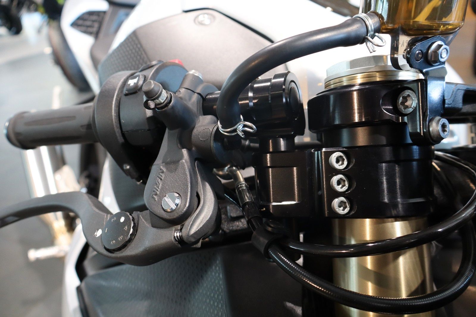 Fahrzeugabbildung BMW S1000RR mit Schmiederäder & M-Fußrastenanlage