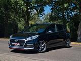 Hyundai i30 Turbo/1-HAND/SCHECKHEFT/NAVI-SCR./PDC/XENON