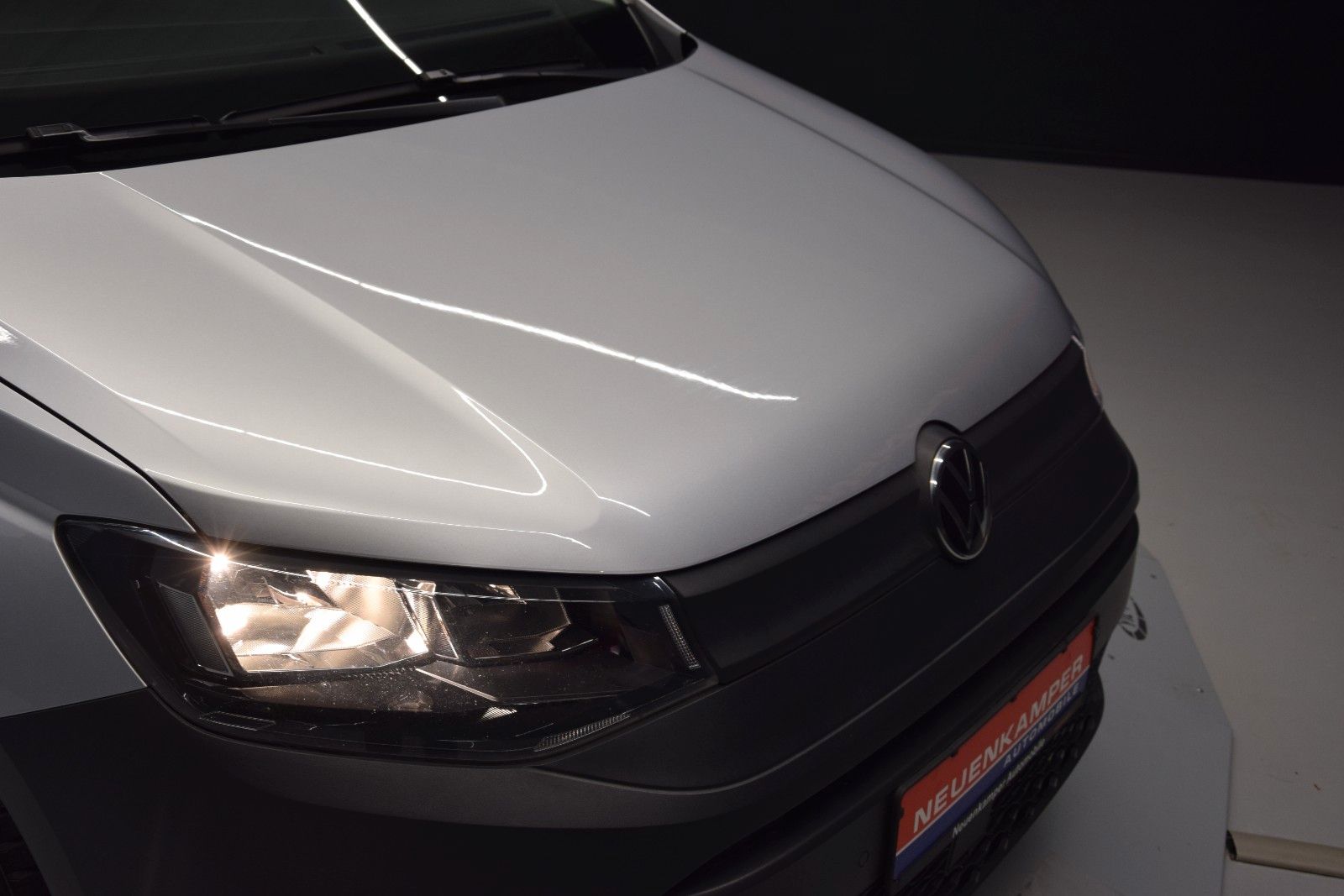 Fahrzeugabbildung Volkswagen Caddy Basis Tempomat 5. Sitzer DAB Leder PDC