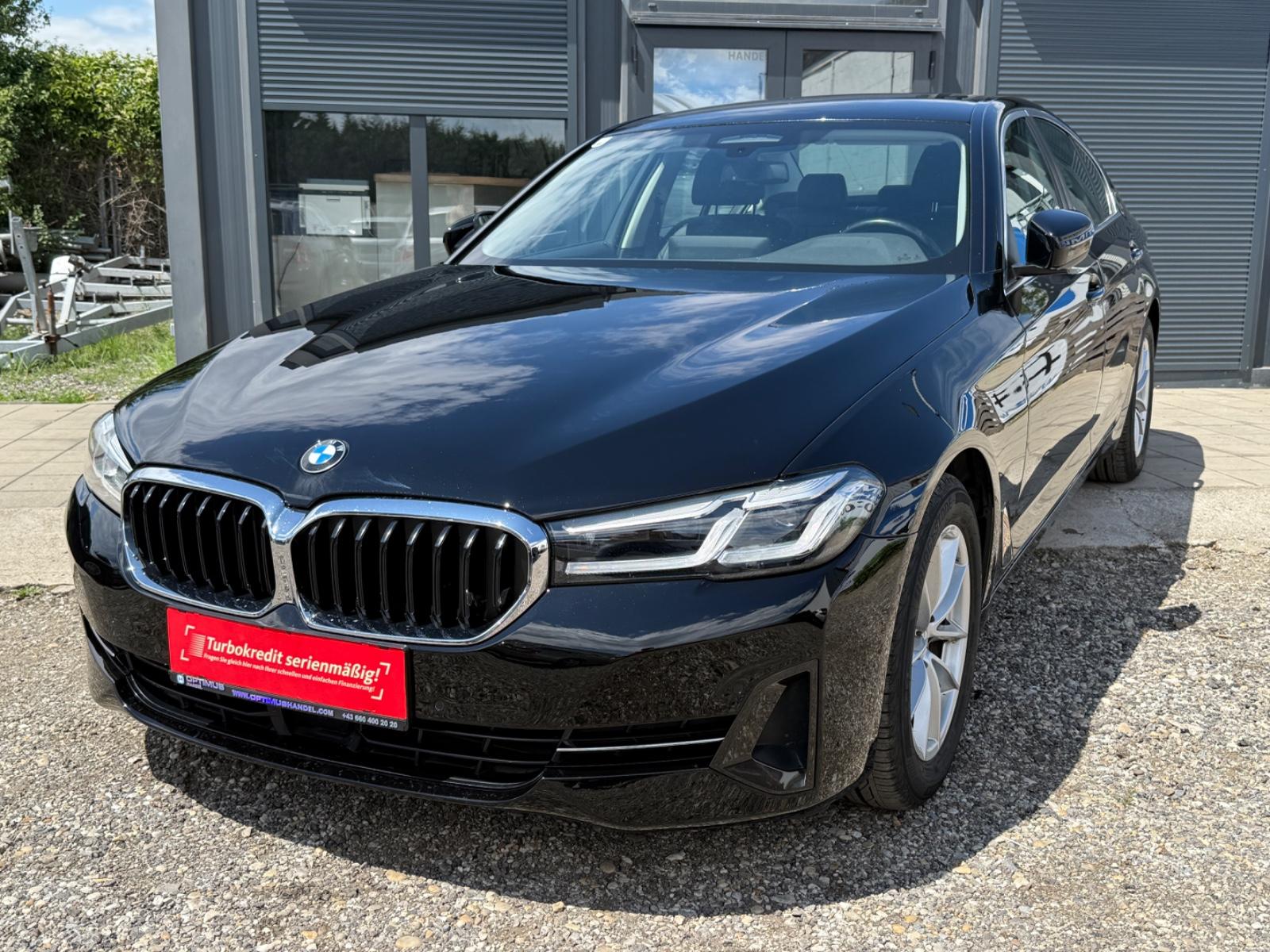 BMW 520d xDrive A Luxury NAVI KAMERA LEDER