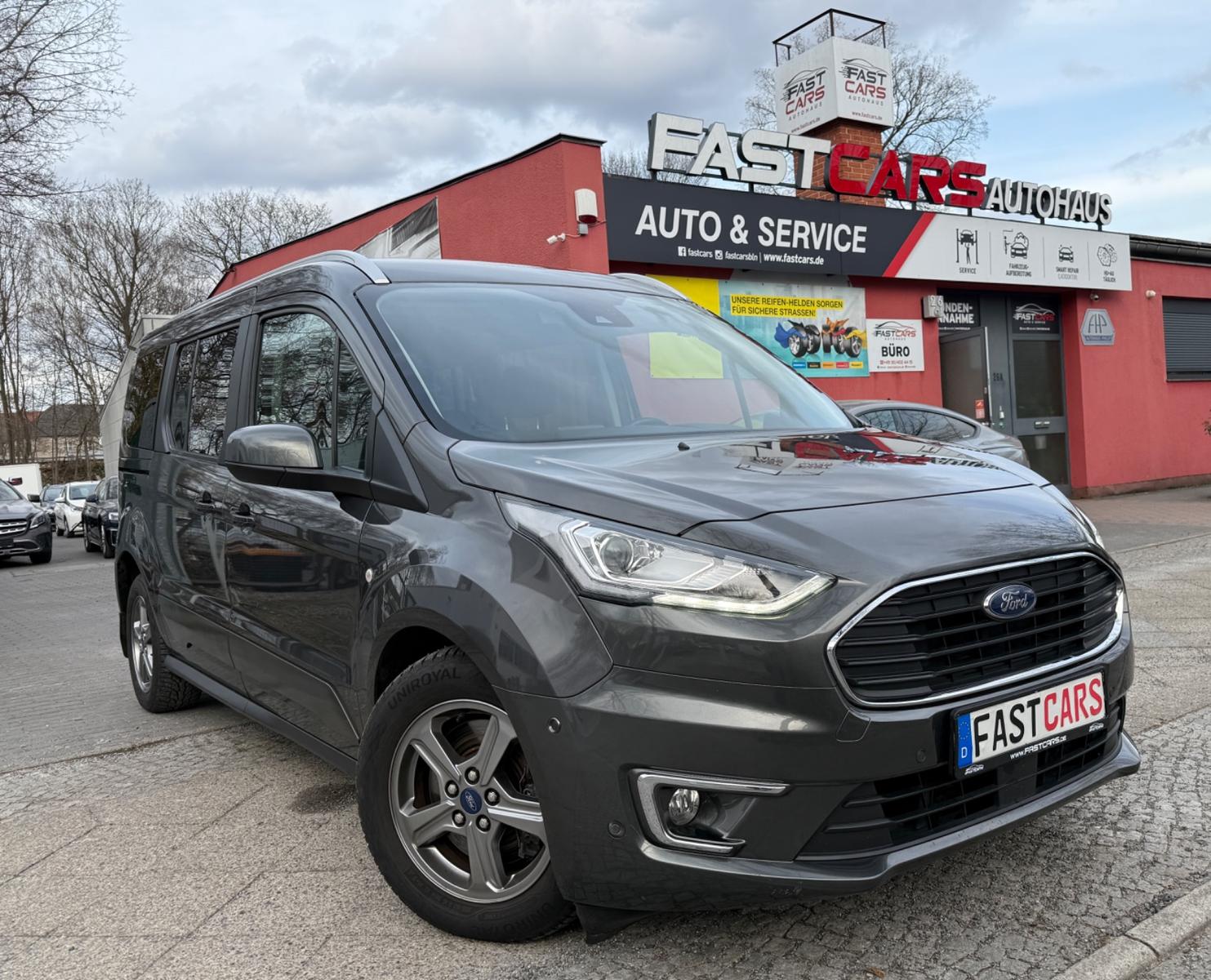 Ford Grand Tourneo Connect 7 sitze. Xen Pano SHZ