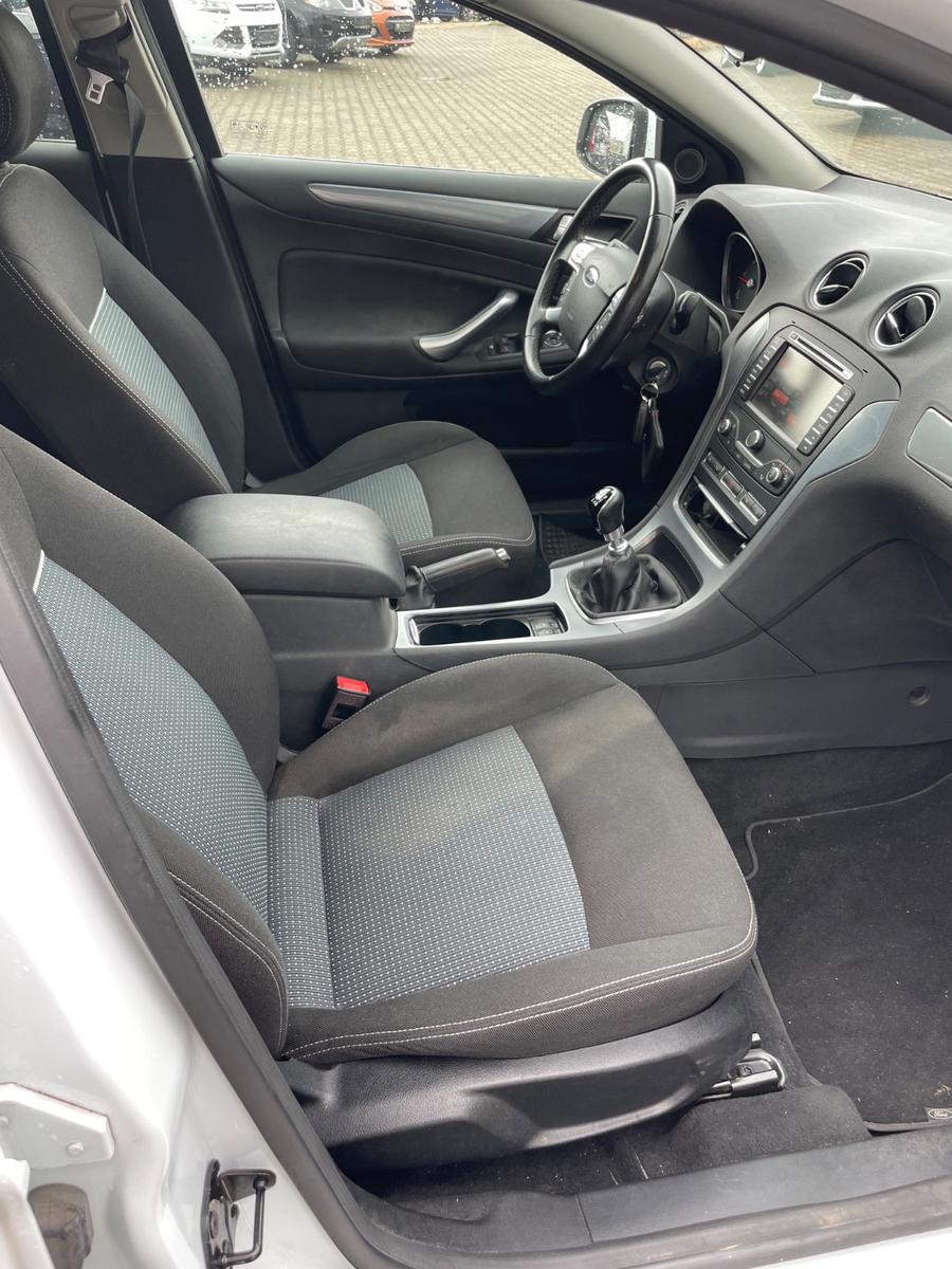 Ford Mondeo 2012 — photo 15
