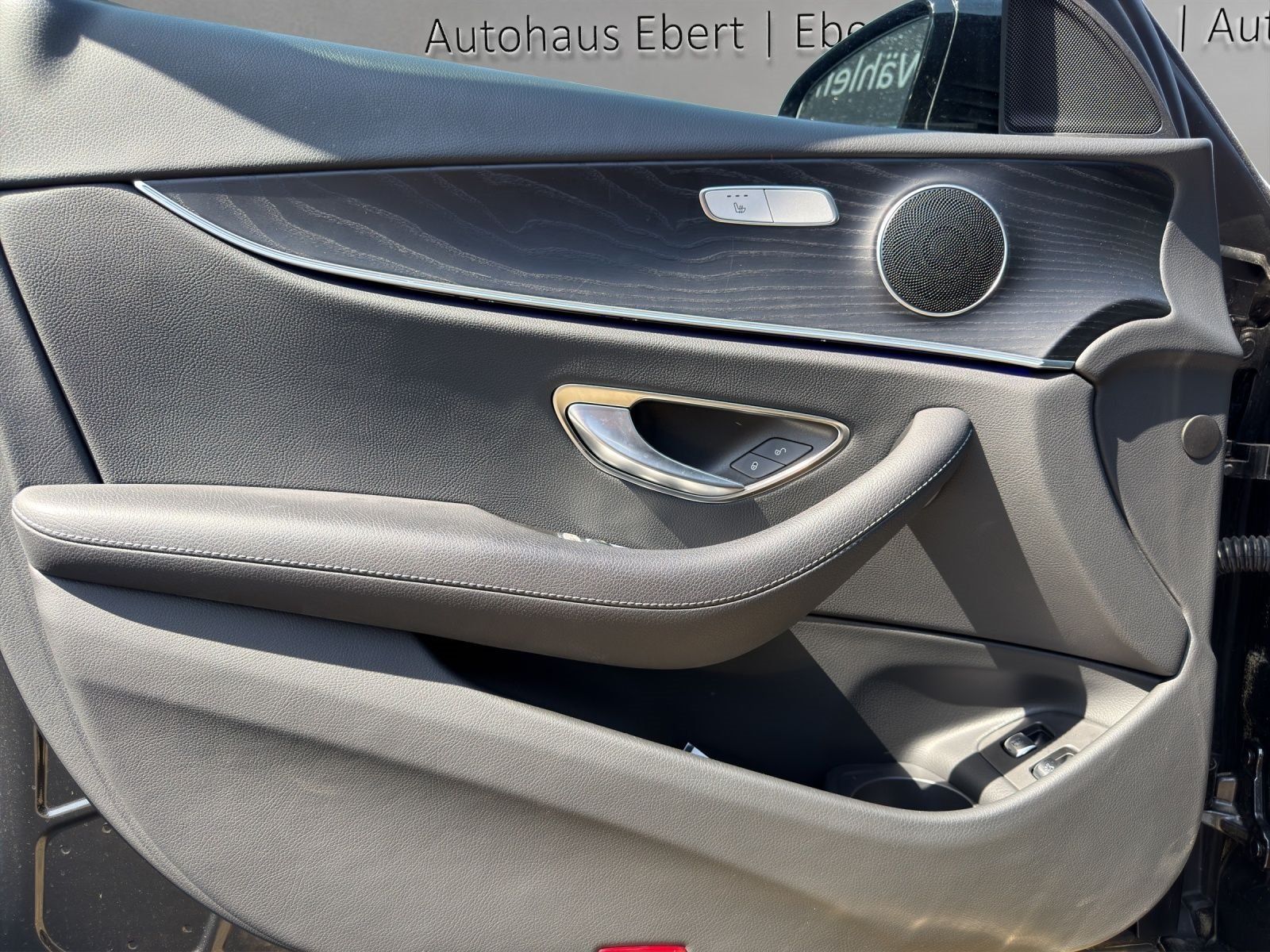 Fahrzeugabbildung Mercedes-Benz E 300 e T-Modell AVANTGARDE DISTRONIC PSD AHK