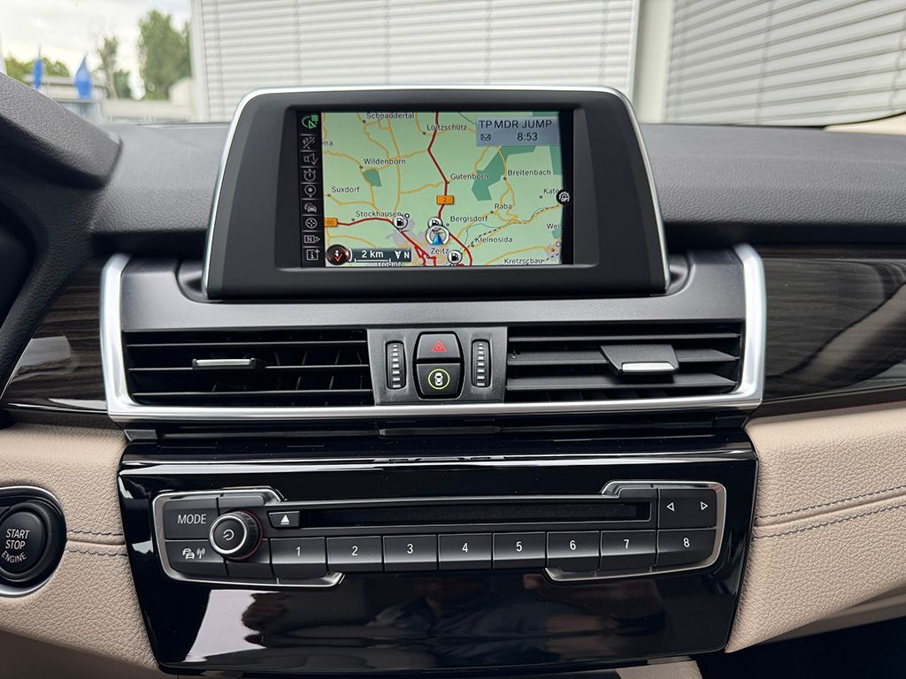 2 Active Tourer 218 i Luxury Line *NAVI*PDC*