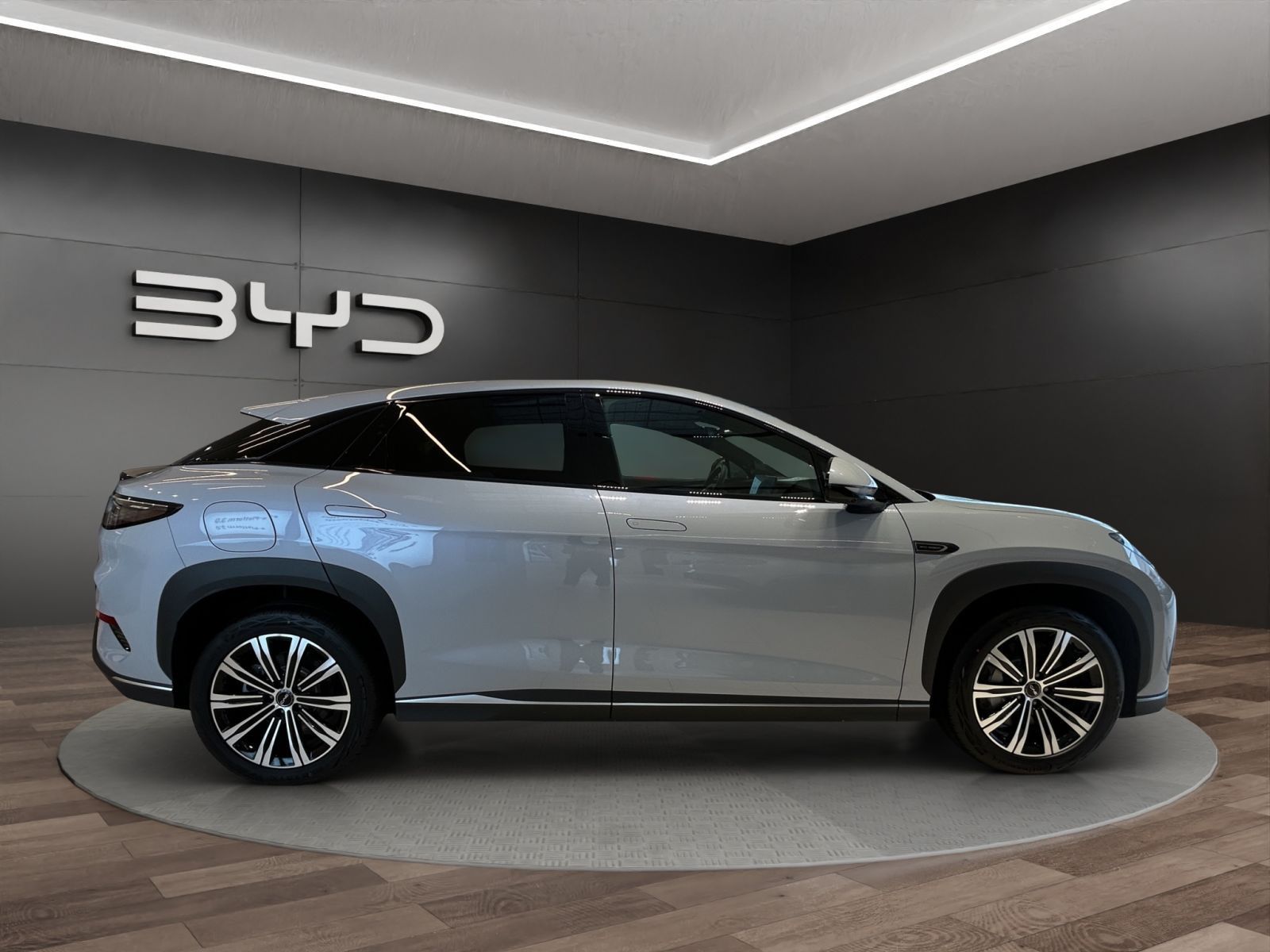 BYD SEALION 7
