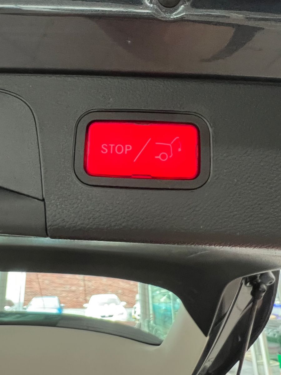 Fahrzeugabbildung Mercedes-Benz GLC 250 d 4Matic *LEDER*NAVI*SITZHEIZUNG*LED*