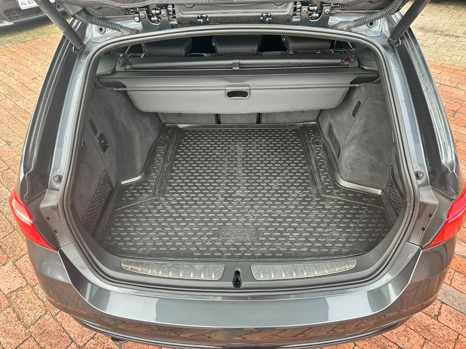 BMW Touring 318 i Sport Line TMP SZH LED NAVI PANO