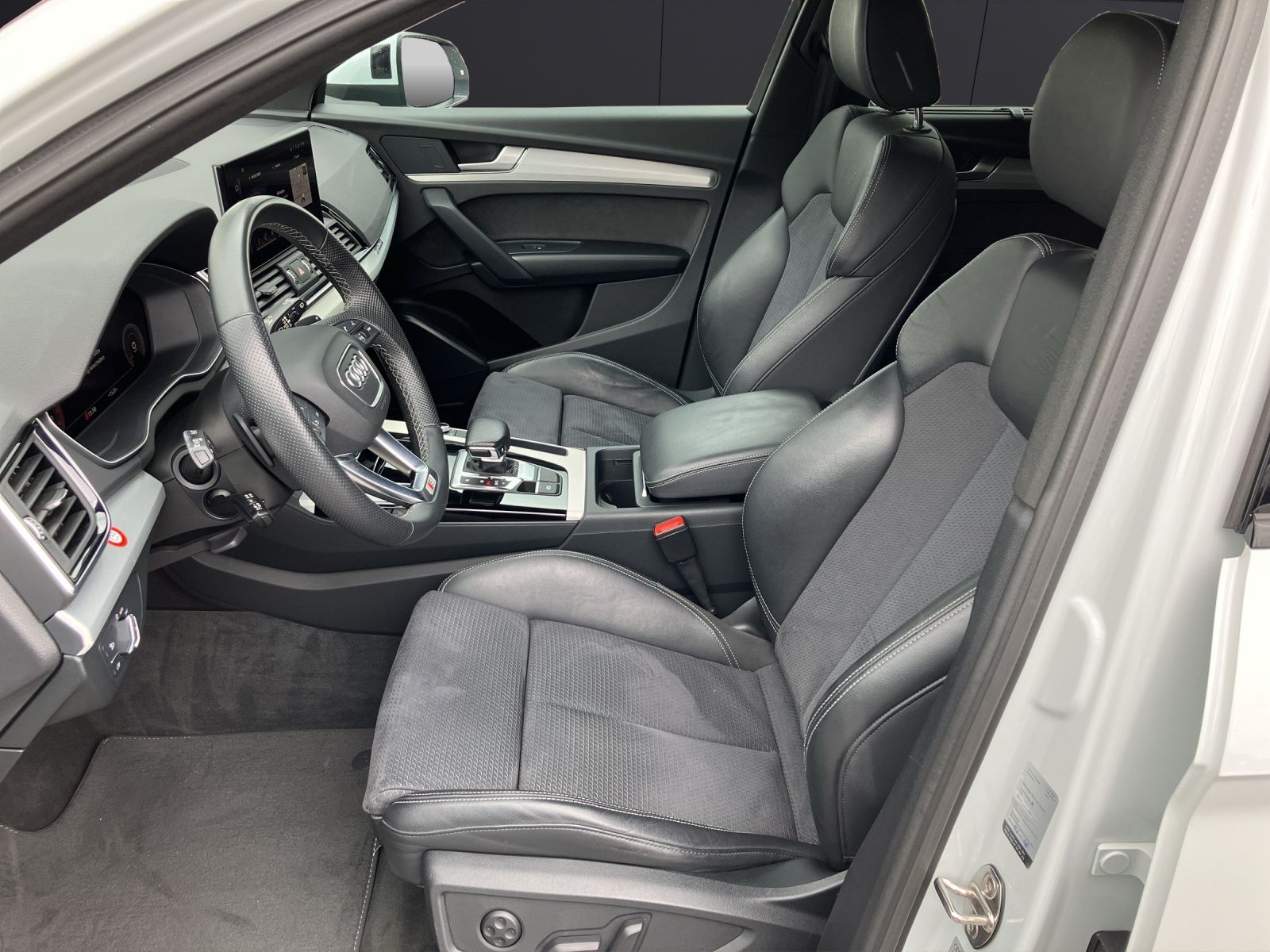 Fahrzeugabbildung Audi Q5 50 TDI qu S line LED Navi ACC AVC APP SHZ 20"