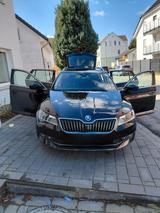 Skoda Superb Scheckheftgepflegt & 8fach bereift 