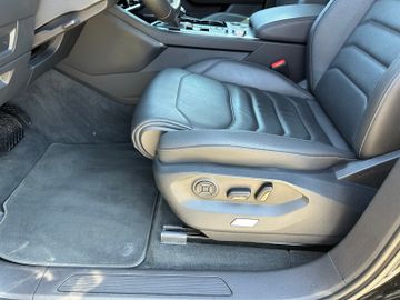 Volkswagen Touareg - 10