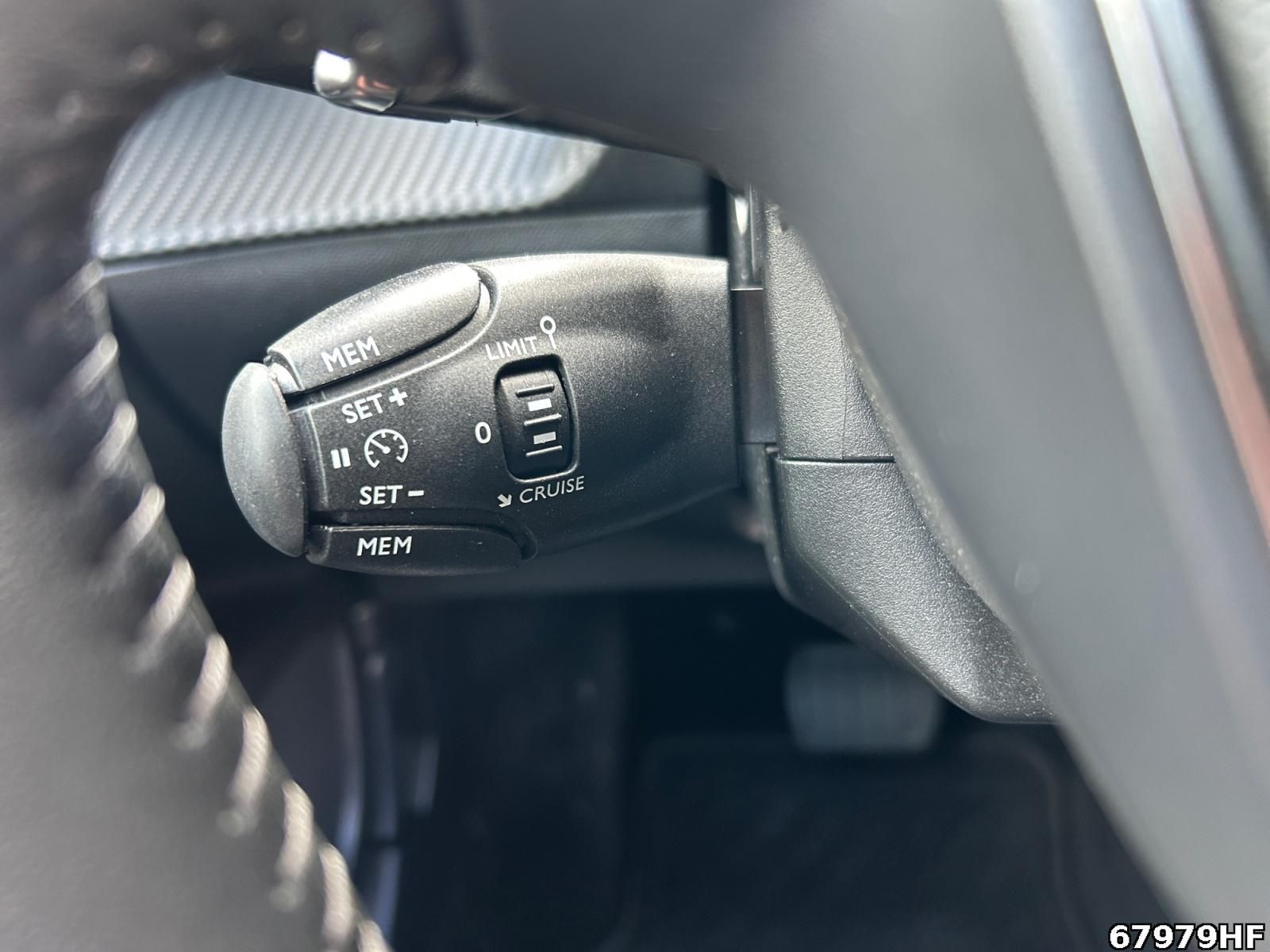 Fahrzeugabbildung Peugeot 2008 Active Pack 1.2 Turbo 96kW*SHZ*