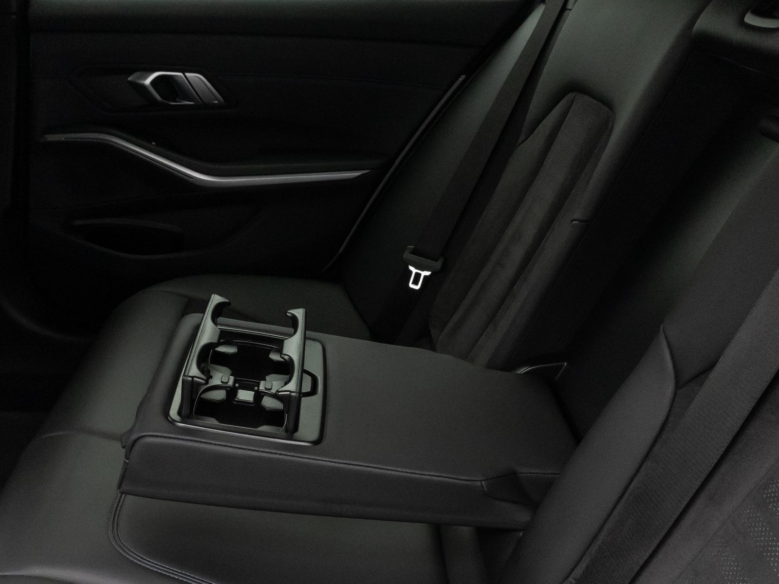 Fahrzeugabbildung BMW 330i xD M Sport Laser DAB Lenkrhzg Komfort Alarm