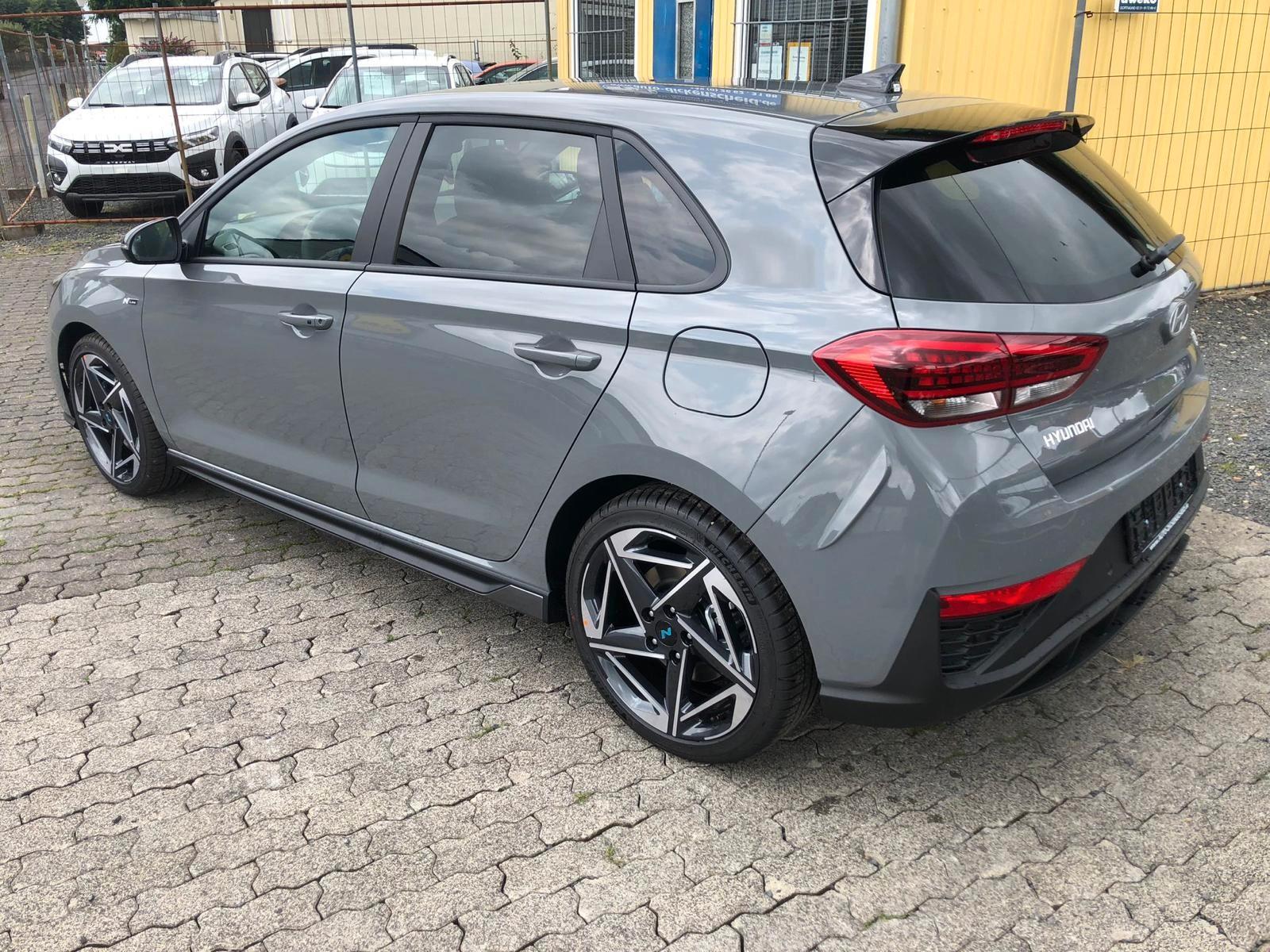 Hyundai i30 N Line 1.6T 7DCT-KLIMAAUT-18"-WINTER-LED-Kam